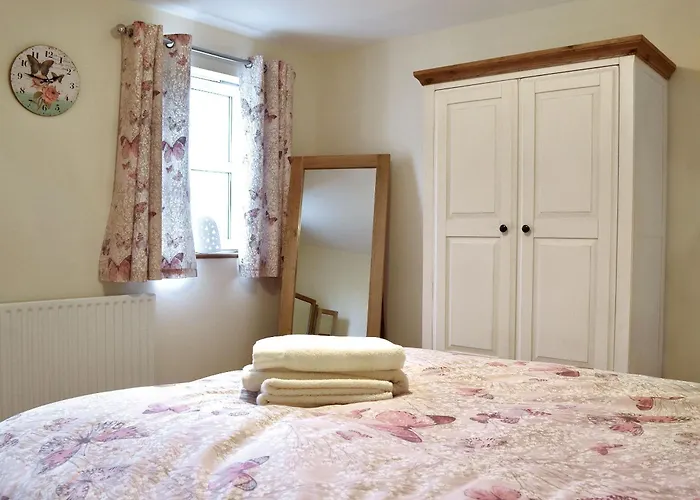 The Costins * Allonby